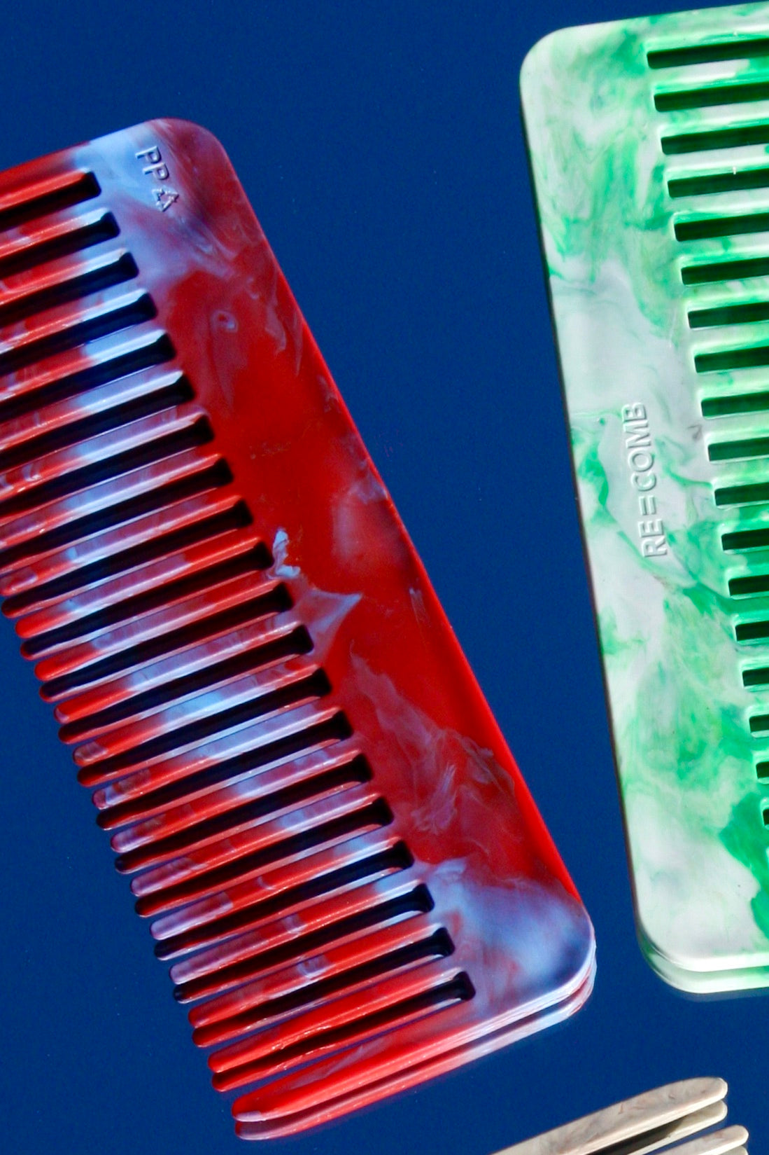 100% Recycled Comb in Dusk