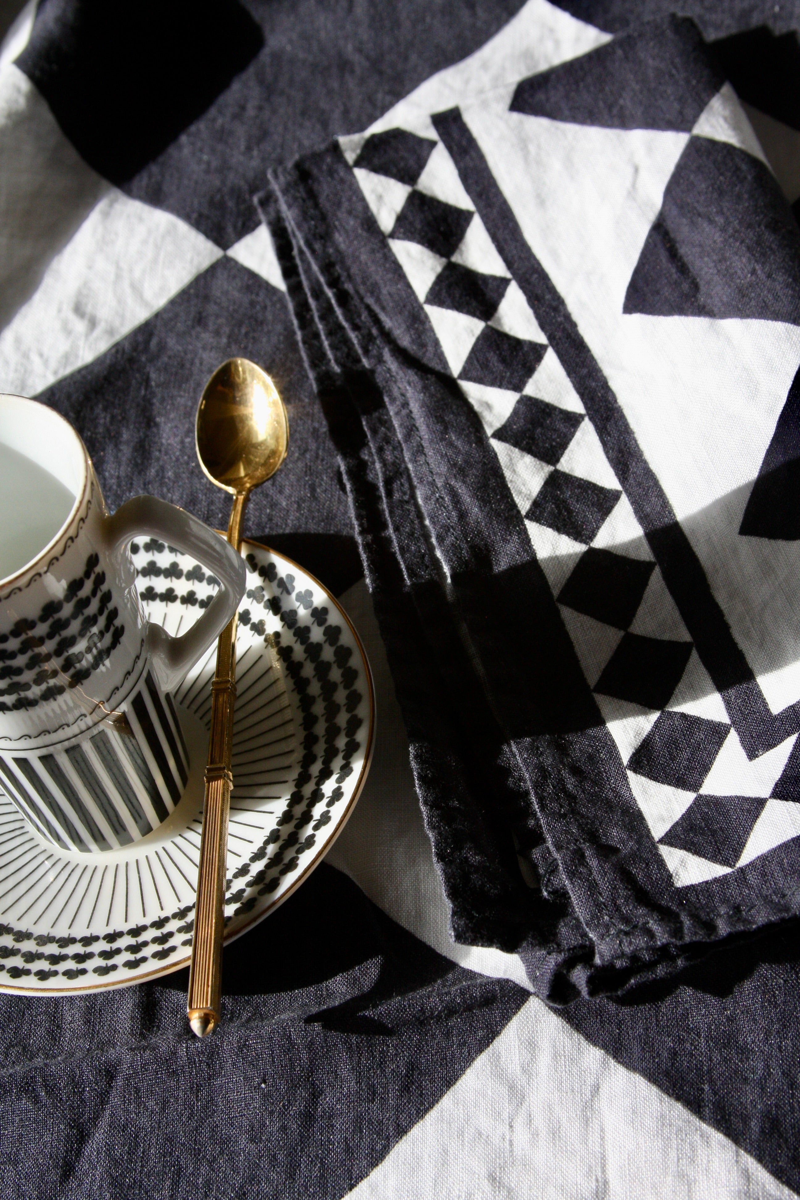 Black Check Linen Tablecloth x Claridge's