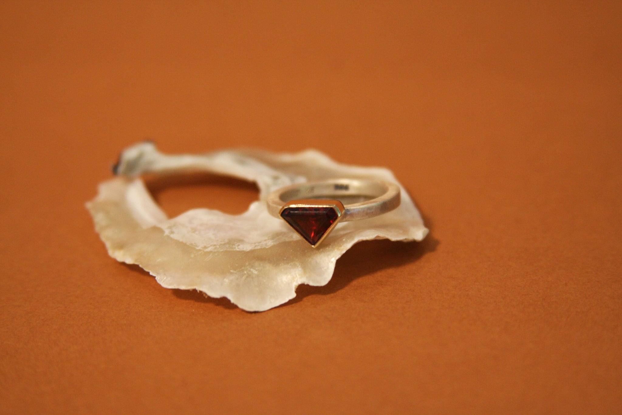 18k Gold/ 925 Silver Garnet Ring - Size 6.5