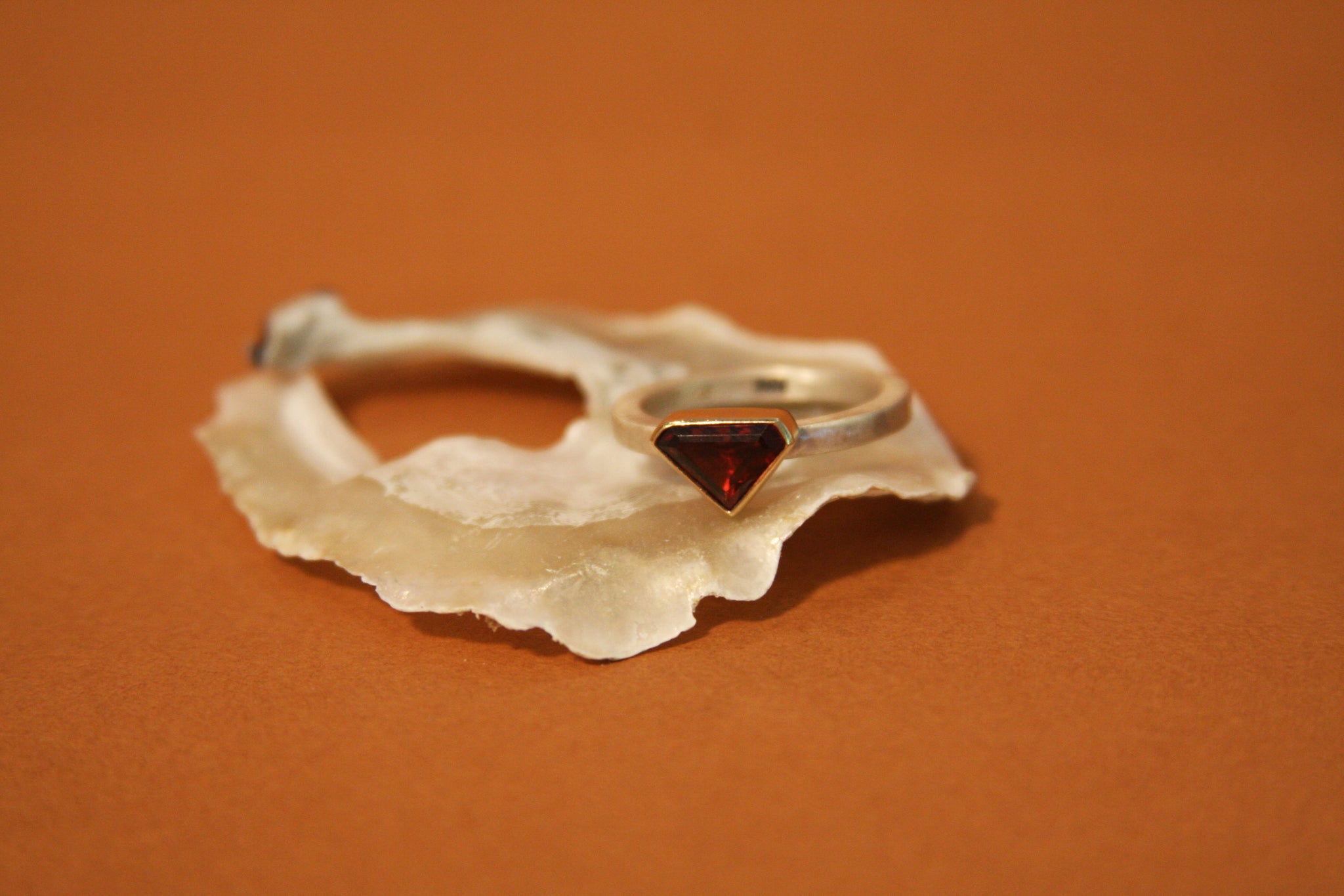 18k Gold/ 925 Silver Garnet Ring - Size 6.5
