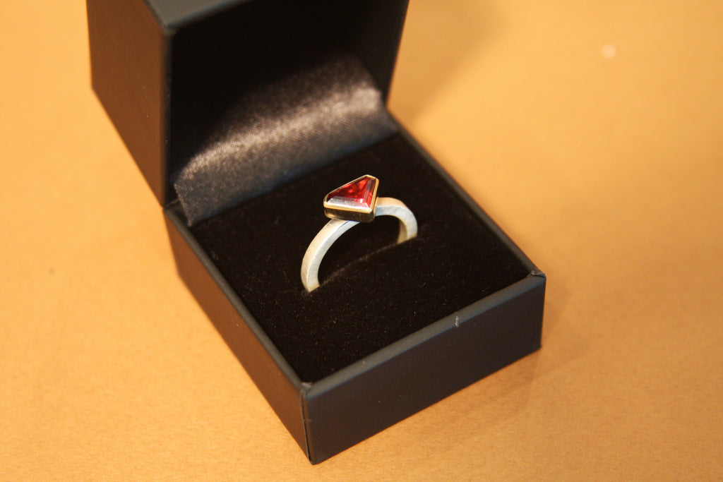 18k Gold/ 925 Silver Garnet Ring - Size 6.5
