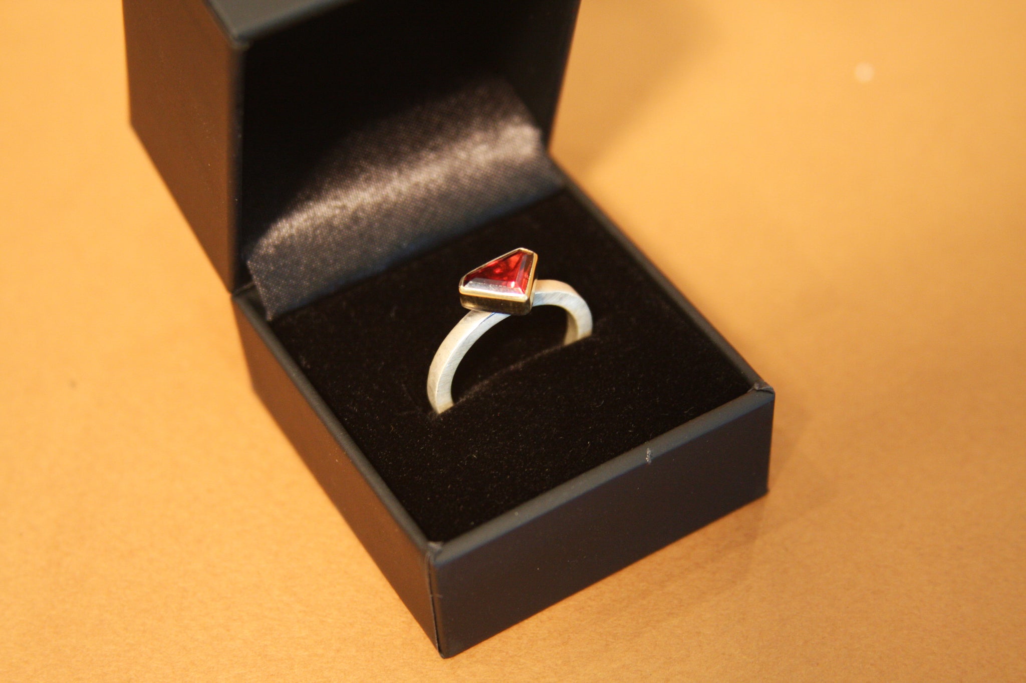 18k Gold/ 925 Silver Garnet Ring - Size 6.5