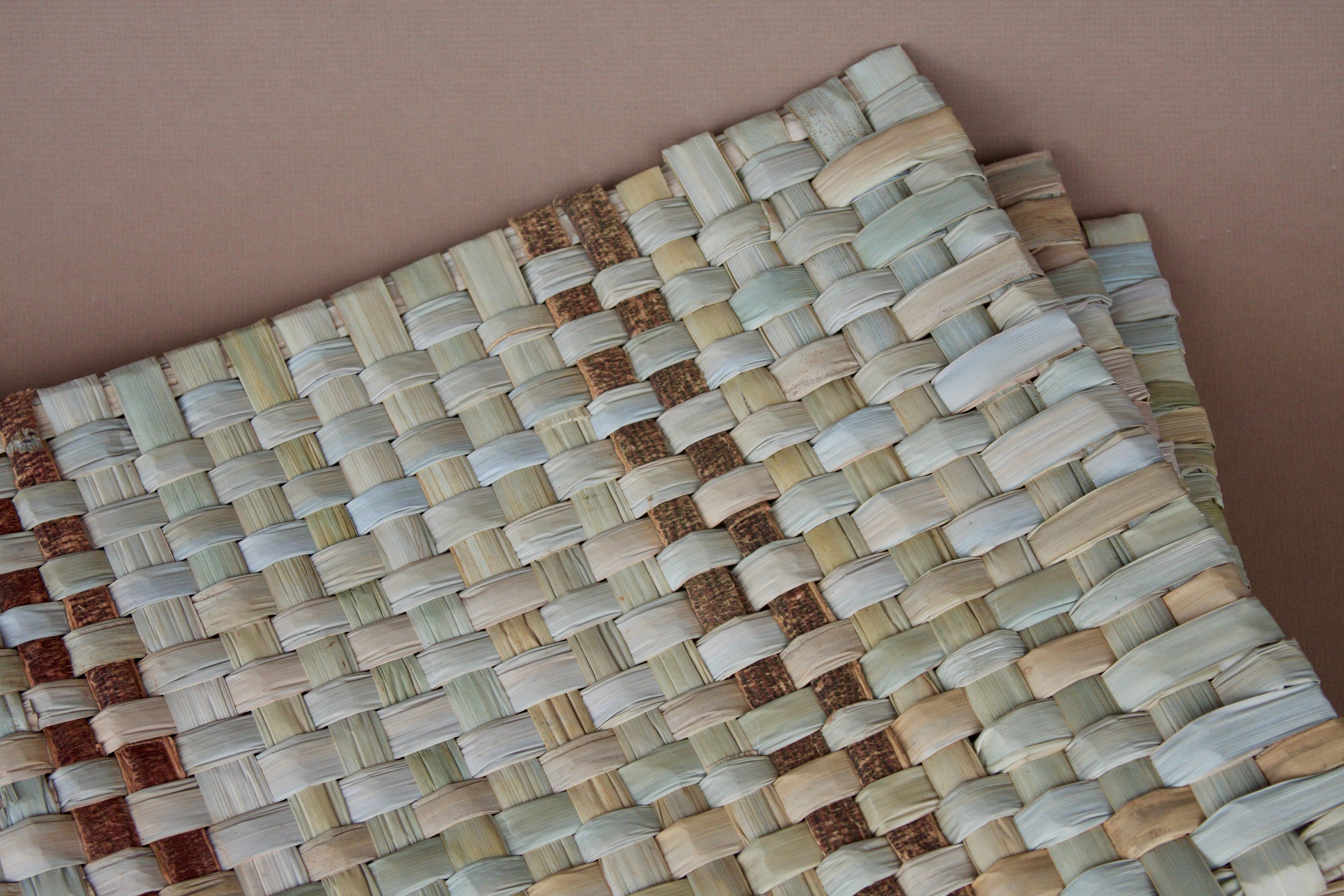 Handwoven Ennea Dining Placemat