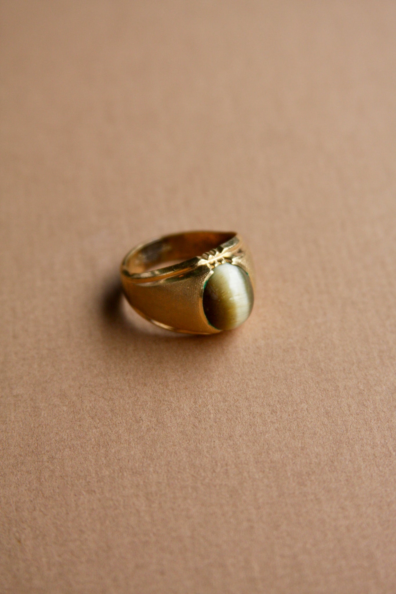18k Gold Electroplate Cat Eye Gemstone Ring size 9.5