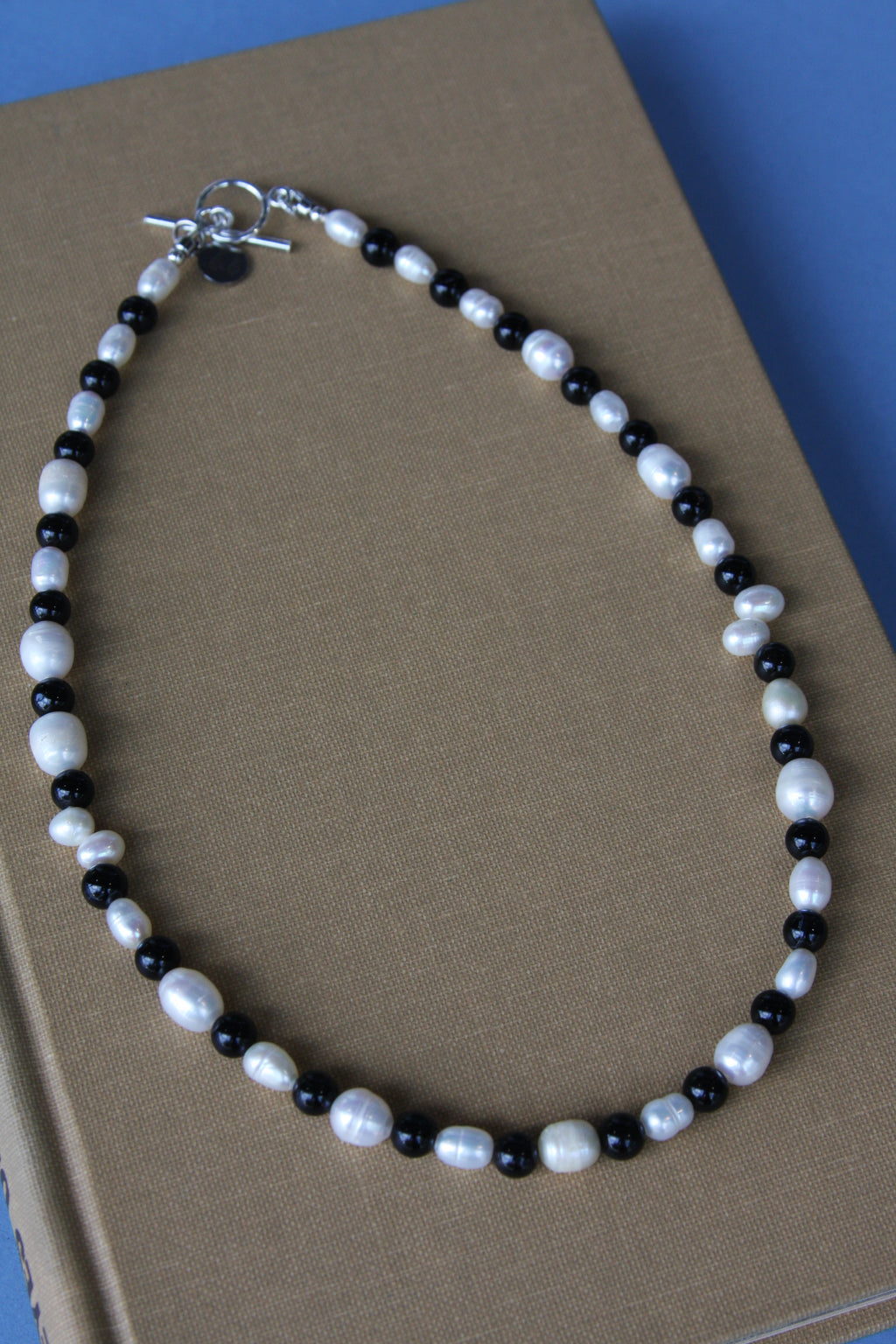 Freshwater Pearl & Onyx 17" Beaded Necklace Sterling Silver Toggle