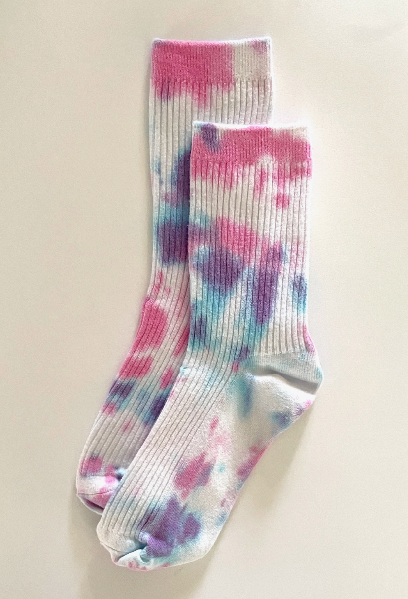 Womens Hand-dyed Cotton Socks in Cotton Candy Color