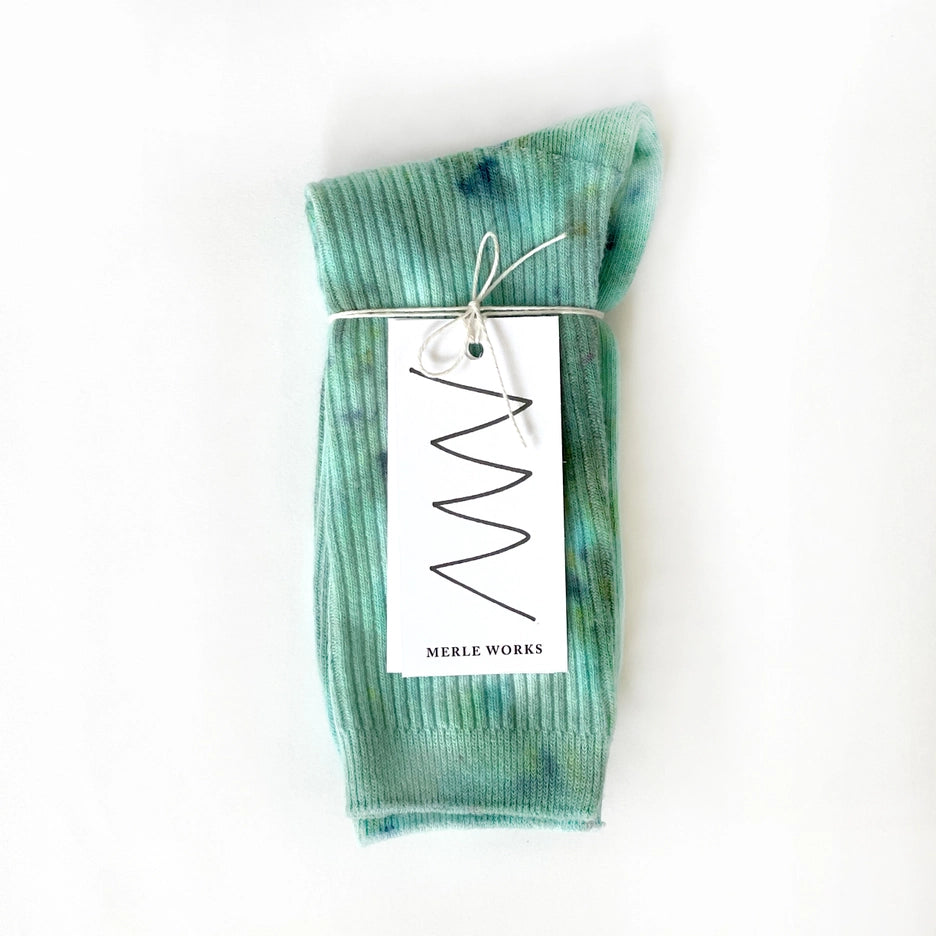 Mens Malachite Tie-Dye Dressy Socks