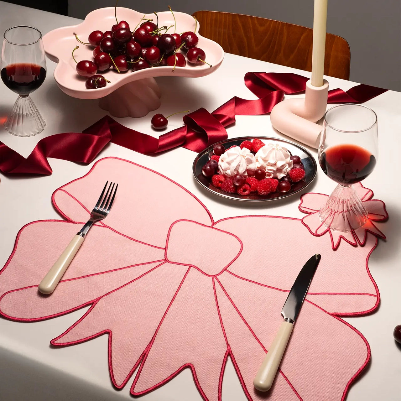 Pair of Pink Bow Linen Blend Placemats (Set of 2)