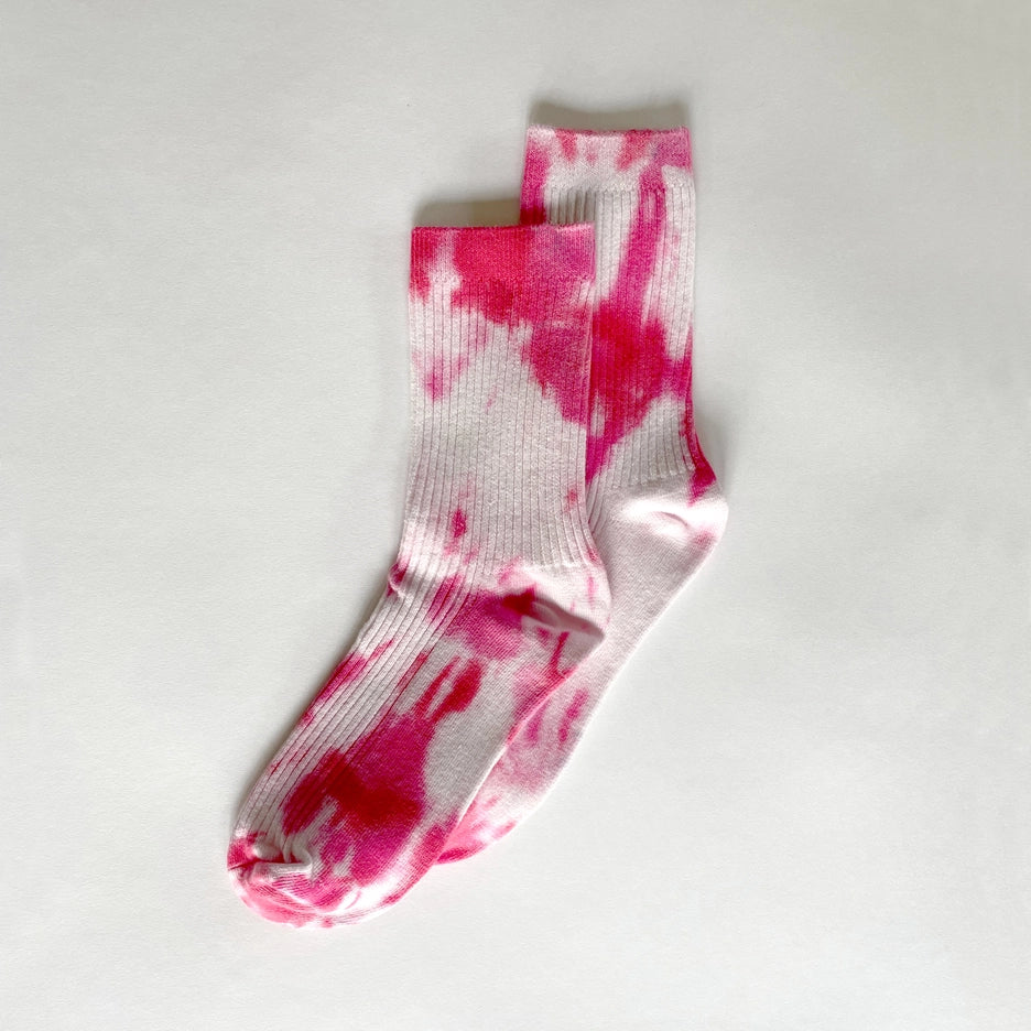Womens Hand-dyed Cotton Socks in Ziwe Pink Color